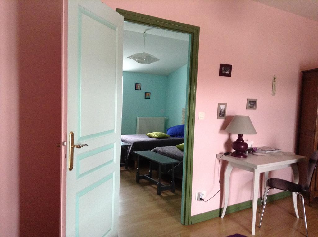 Chambres D'Hotes L'En Haut Des Vignes Merignac  Bilik gambar