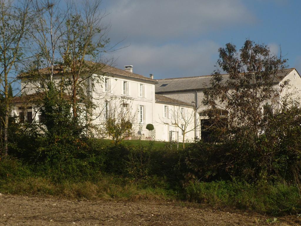 Chambres D'Hotes L'En Haut Des Vignes Merignac  Luaran gambar